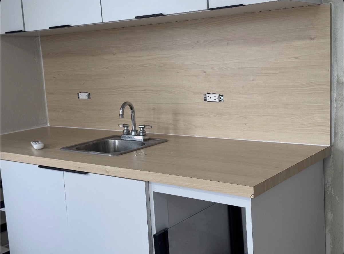 Cocina remodelada con fregadero